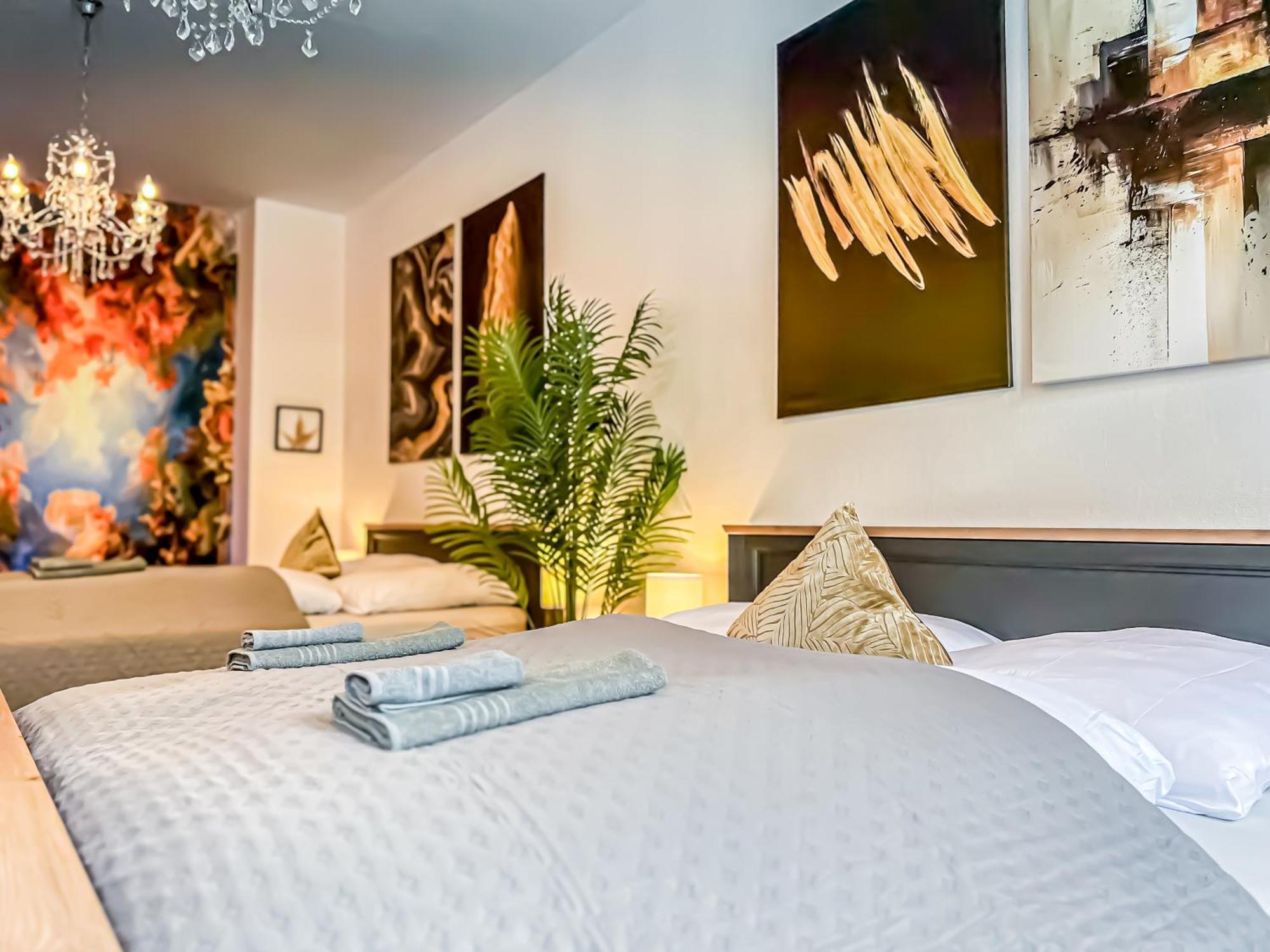 Grosse 3 Schlafzimmer Unterkunft Mit Kueche, Bad, Waschmaschine & Balkon Am Zoo Leipzig Exterior foto