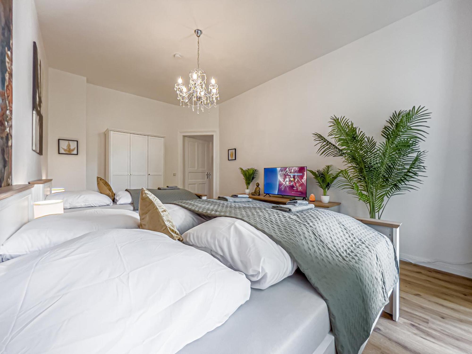 Grosse 3 Schlafzimmer Unterkunft Mit Kueche, Bad, Waschmaschine & Balkon Am Zoo Leipzig Exterior foto
