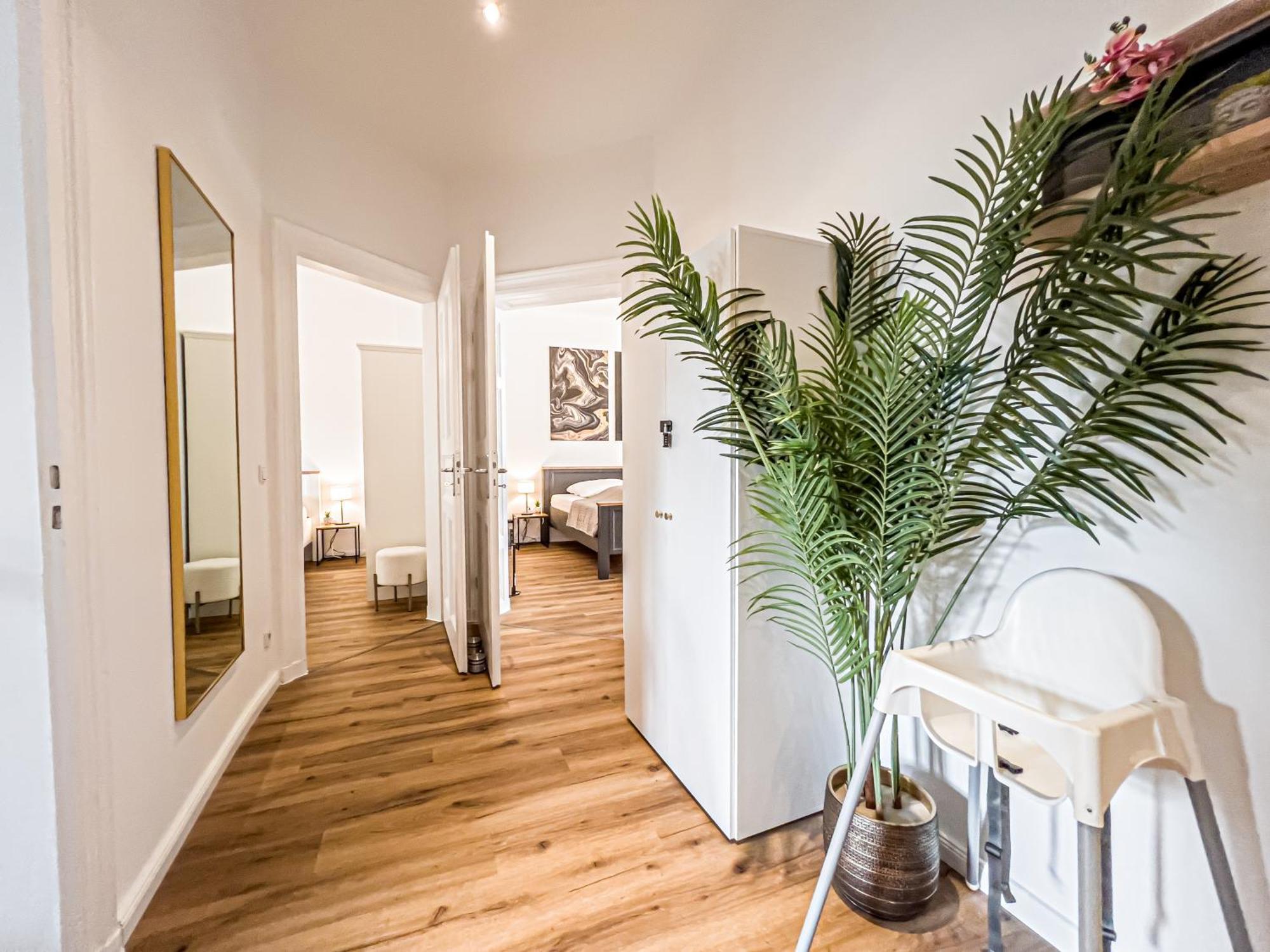 Grosse 3 Schlafzimmer Unterkunft Mit Kueche, Bad, Waschmaschine & Balkon Am Zoo Leipzig Exterior foto